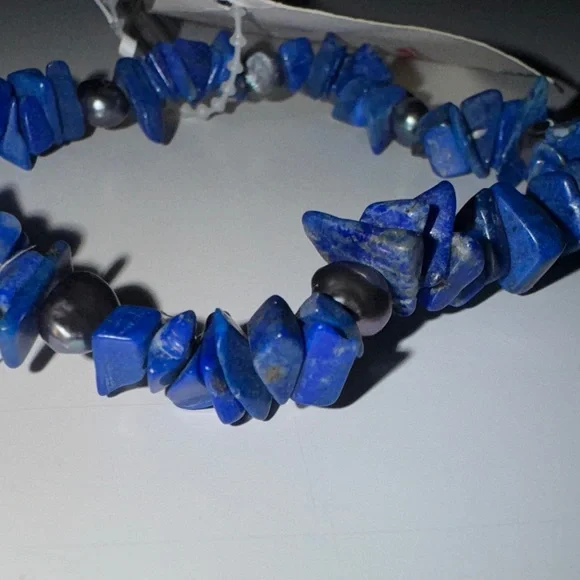 Lapis Dyed Howlite Chipped Stone Bracelet | Semi-Precious Relaxation Jewelry - Picture 3 of 4